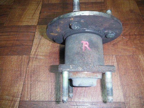 05-10 CHEVROLET COBALT PONTIAC G5 SAURN ION REAR HUB RIGHT W/O ABS - Image 2