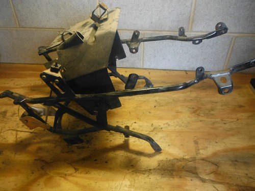 86-93 XVZ 1300 XVZ13 D VENTURE ROYALE FAIRING STAY MOUNT BRACKET - Image 3