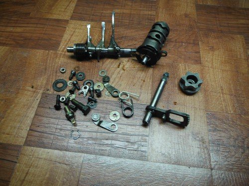 97 TRIUMPH DAYTONA 955 955i T595 TRANSMISSION GEAR FORK SELECTOR DRUM - Image 3