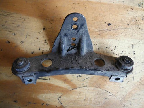 97 BMW F650ST F650 ST CS GS RADIATOR MOUNT BRACKET FUNDURO