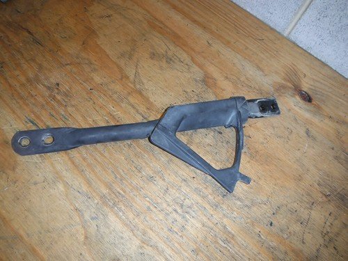 88 SUZUKI GV1400 GV 1400 CAVALCADE STAY MOUNT BRACKET - Image 3