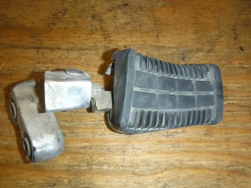 88 SUZUKI GV1400 GV 1400 CAVALCADE FOOTPEG FOOT PEG REST - Image 4
