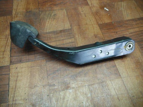06-10 VW PASSAT KOMFORT 2.0 TURBO BRAKE PEDAL - Image 4