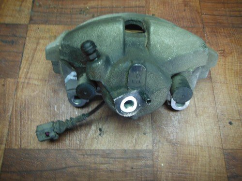 06-10 VW PASSAT KOMFORT 2.0 TURBO FRONT RIGHT CALIPER - Image 3
