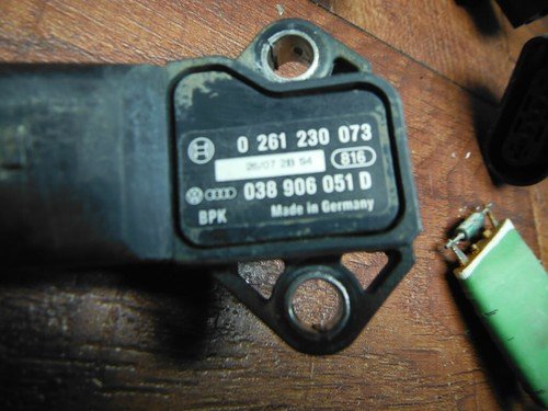 06-10 VW PASSAT CONTROL UNIT PRESSURE SENSOR RELAY SERVO MOTOR LOT - Image 6