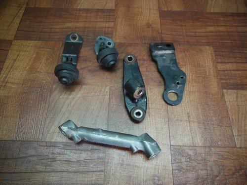 06-10 VW PASSAT KOMFORT MOUNT BRACKET STAY TRIM HOLDER SET MISC