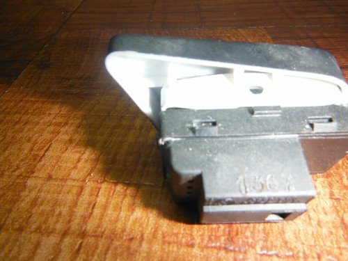 06-10 VW PASSAT DOOR CONTROL POWER LOCK SWITCH FRONT LH DRIVER - Image 3