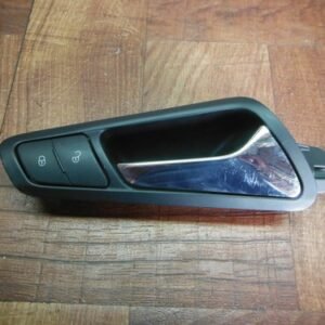 06-10 VW PASSAT DOOR HANDLE FRONT RIGHT WITH LOCK 3C2837114D