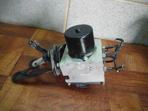 06-10 VW PASSAT ABS MODULE BRAKE PUMP ANTI LOCK 3C0614109D