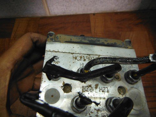 06-10 VW PASSAT ABS MODULE BRAKE PUMP ANTI LOCK 3C0614109D - Image 9