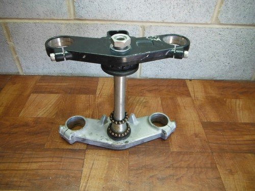 05-08 KAWASAKI ZX600J ZZR600 600 TRIPLE TREE FORK CLAMP STEERING STEM