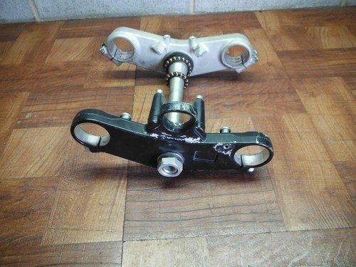 05-08 KAWASAKI ZX600J ZZR600 600 TRIPLE TREE FORK CLAMP STEERING STEM - Image 2