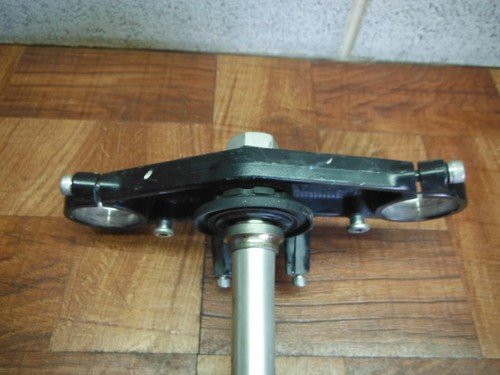 05-08 KAWASAKI ZX600J ZZR600 600 TRIPLE TREE FORK CLAMP STEERING STEM - Image 7