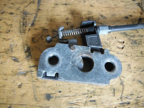 97 TRIUMPH DAYTONA 955 955i T595 REAR SEAT LATCH & CABLE OEM - Image 4