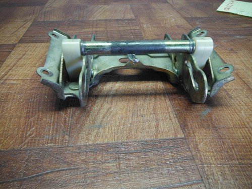 2005 HONDA ST13000 ST 1300 ST1300 SEAT MOUNT BRACKET LATCH Fast Shipper - Image 4