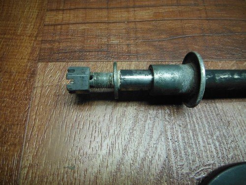 83 SUZUKI GR 650 GR650 TEMPTER AXLE AXEL BEARING BOLT - Image 3