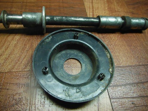 83 SUZUKI GR 650 GR650 TEMPTER AXLE AXEL BEARING BOLT - Image 5