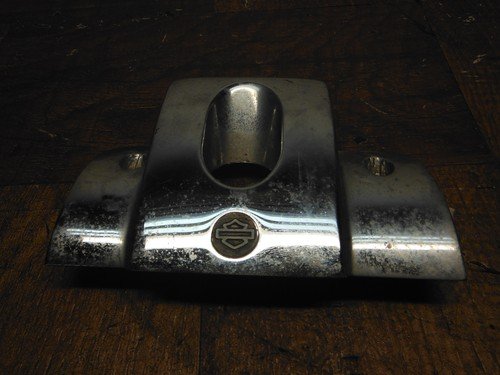 2003 harley-davidson dyna ENGINE HEAD Headbolt Sparkplug COVER FRONT - Image 2