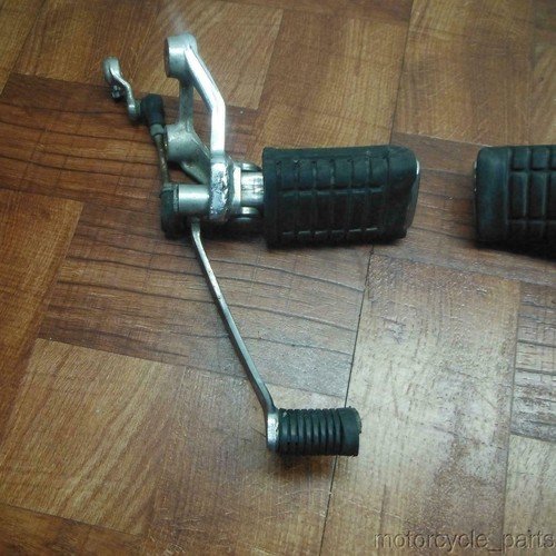 1984 1985 honda v30 vf500 VF 500 magna FRONT FOOT RESTS PEGS STEPS SET PAIR 5063 - Image 3