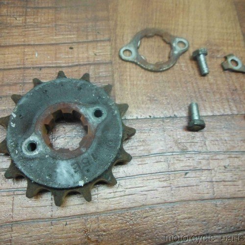 honda 84-86 interceptor 500 1984 1985 v30 magna OEM FRONT SPROCKET - Image 3