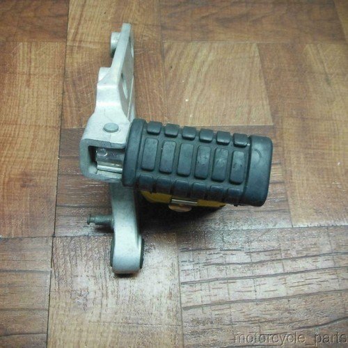 1984 1985 honda v30 magna VF500 VF 500 REAR FOOT RESTS PEGS STEPS SET PAIR 50680 - Image 3