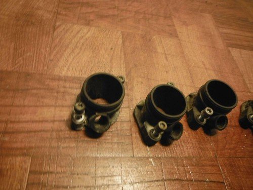 bmw k1200gt k1200lt k1200ltc k1200lts k1200rs INTAKE MANIFOLD HOLDER BOOT - Image 2