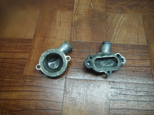 2015 13-16 triumph street triple ENGINE WATER COOLANT INLET COVER JOINT - Image 4