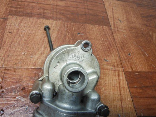 2005 suzuki boulevard C90 VL1500 ENGINE MOTOR OIL PUMP - Image 3