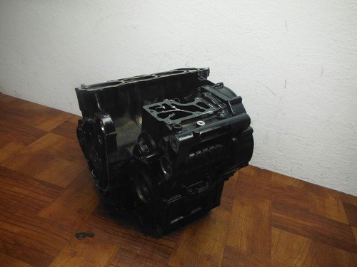 2015 13-16 triumph street triple ENGINE CRANKCASE CRANK CASE CYLINDER - Image 3