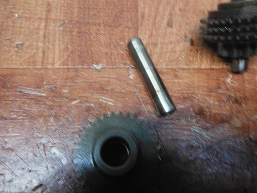 2005 suzuki boulevard C90 VL1500 ENGINE MOTOR IDLER IDLING GEAR - Image 4