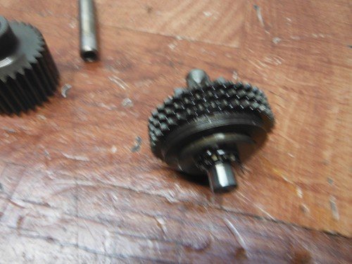 2005 suzuki boulevard C90 VL1500 ENGINE MOTOR IDLER IDLING GEAR - Image 8