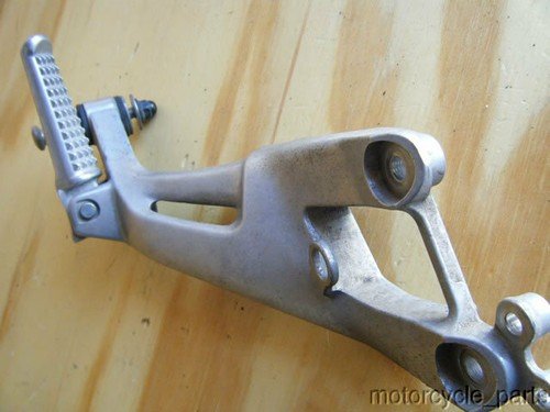 00 CBR1100XX CBR1100 XX FOOTPEG FOOT PEG REST CBR 1100 BLACKBIRD