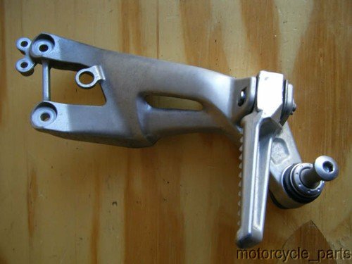 00 CBR1100XX CBR1100 XX FOOTPEG FOOT PEG REST CBR 1100 BLACKBIRD - Image 3