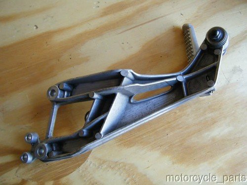 00 CBR1100XX CBR1100 XX FOOTPEG FOOT PEG REST CBR 1100 BLACKBIRD - Image 6