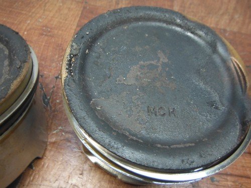 2003 honda vtx1800r ENGINE MOTOR PISTON W RING - Image 2