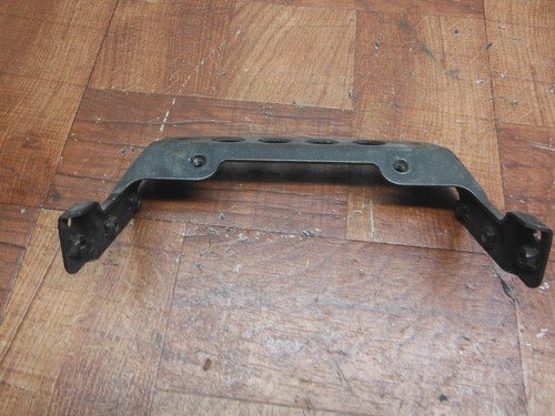 93-01 kawasaki ninja zx11 REAR SUBFRAME MOUNTING MOUNTING GRIP HANDLE BRACKET - Image 2