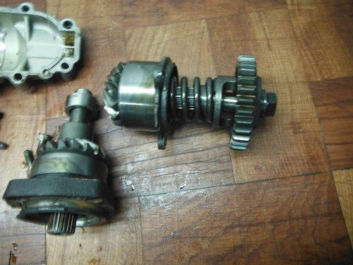 1986 1987 suzuki intruder VS700 VS 700 TRANSMISSION TRANNY GEAR secondary drive - Image 3