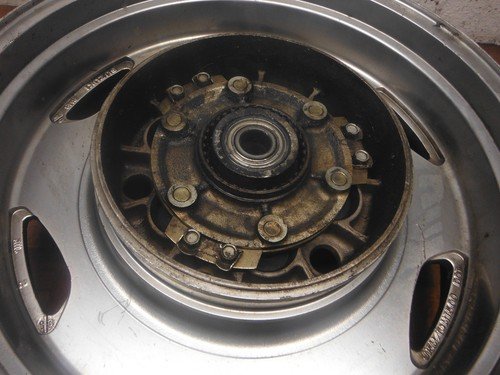 2005 suzuki boulevard C90 VL1500 REAR BACK WHEEL RIM - Image 9