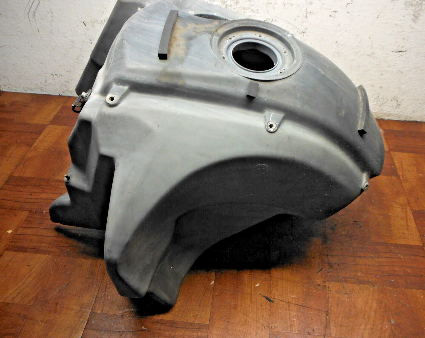 2004 bmw r1150rt-p BLACK GAS TANK FUEL CELL PETROL RESERVOIR