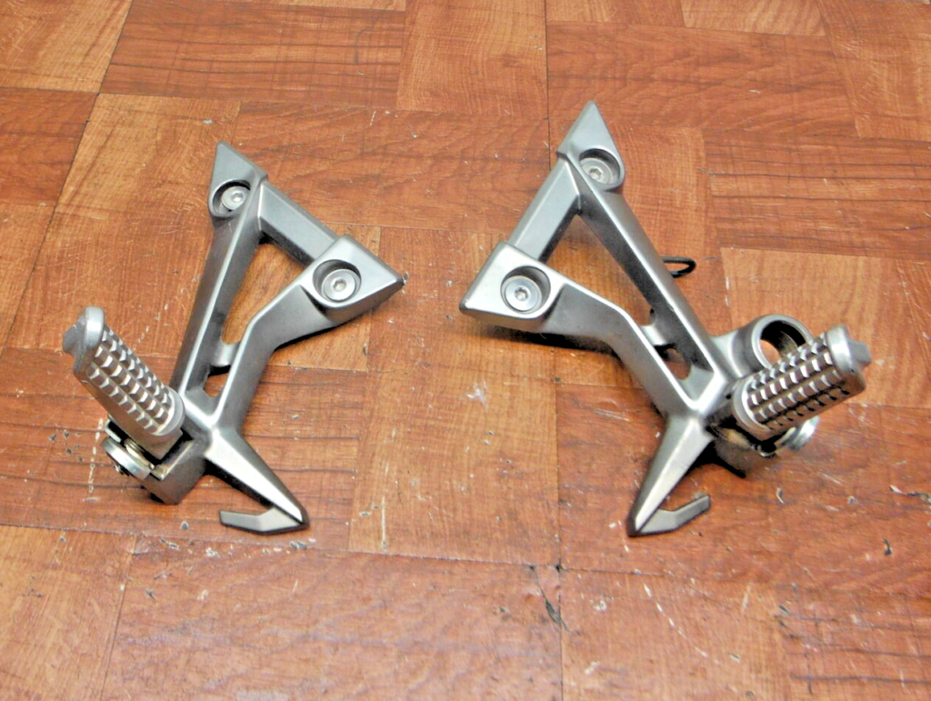 2013 kawasaki ninja 300 LEFT REAR RIGHT REAR BACK PASSENGER PEG SET PAIR