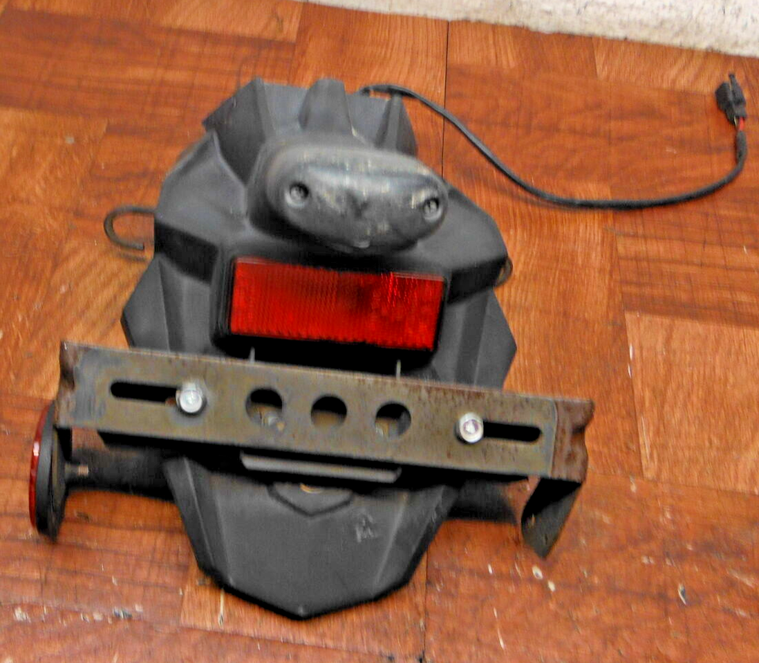 2013 kawasaki EX300 ninja 300 REAR LICENSE PLATE LIGHT FENDER FLAP