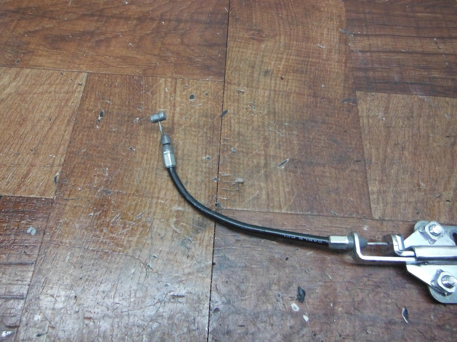 2020 - 2023 KAWASAKI EX650RPFNN NINJA EX 650 SEAT LATCH LOCK CABLE MECHANISM - Image 5