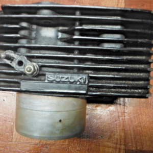 2005 suzuki boulevard VL1500 C90 ENGINE MOTOR PISTON CYLINDER BLOCK FRONT