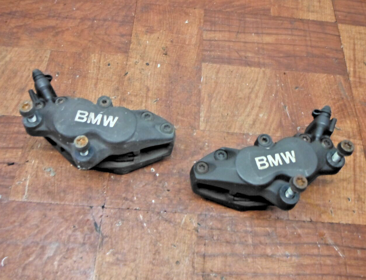 2004 bmw r1150rt RIGHT LEFT FRONT BRAKE CALIPER SET PAIR CALIPERS W PADS BREMBO