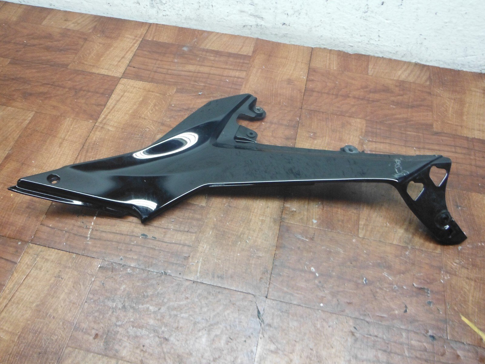 2017-2023 KAWASAKI EX650RPFNN NINJA EX650 TANK SIDE COVER PANEL COWL TRIM LEFT - Image 2