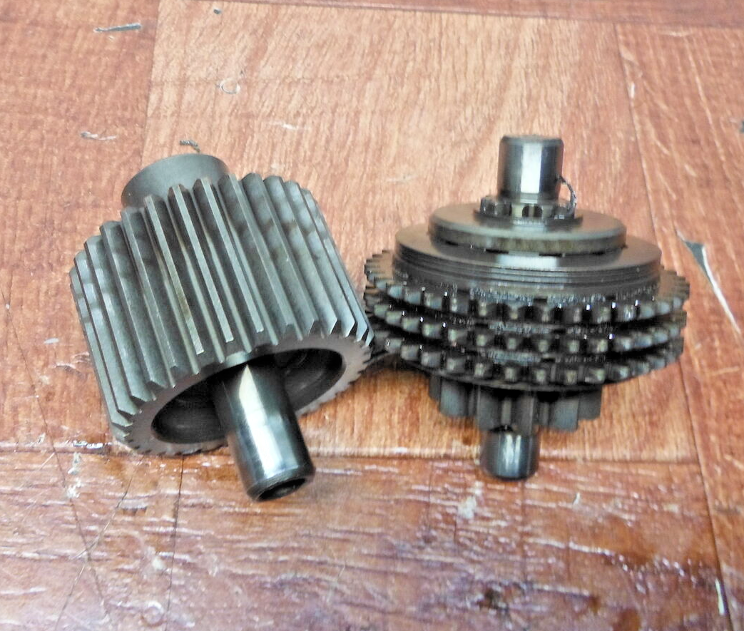 2005 suzuki boulevard C90 VL1500 ENGINE MOTOR IDLER IDLING GEAR