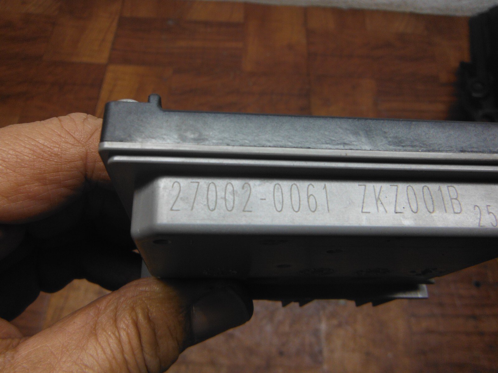 2023 KAWASAKI NINJA EX650A RELAY ASSEMBLY FUSE BOX 27002-0061 - Image 5