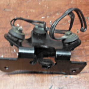 2005 suzuki boulevard C90 VL1500 Frame Electrical Bracket Box Tray