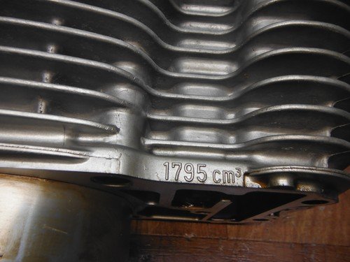 2003 honda vtx1800r ENGINE MOTOR PISTON CYLINDER BLOCK JUG FRONT - Image 2
