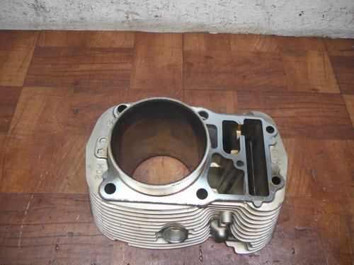 2003 honda vtx1800r ENGINE MOTOR PISTON CYLINDER BLOCK JUG FRONT - Image 3
